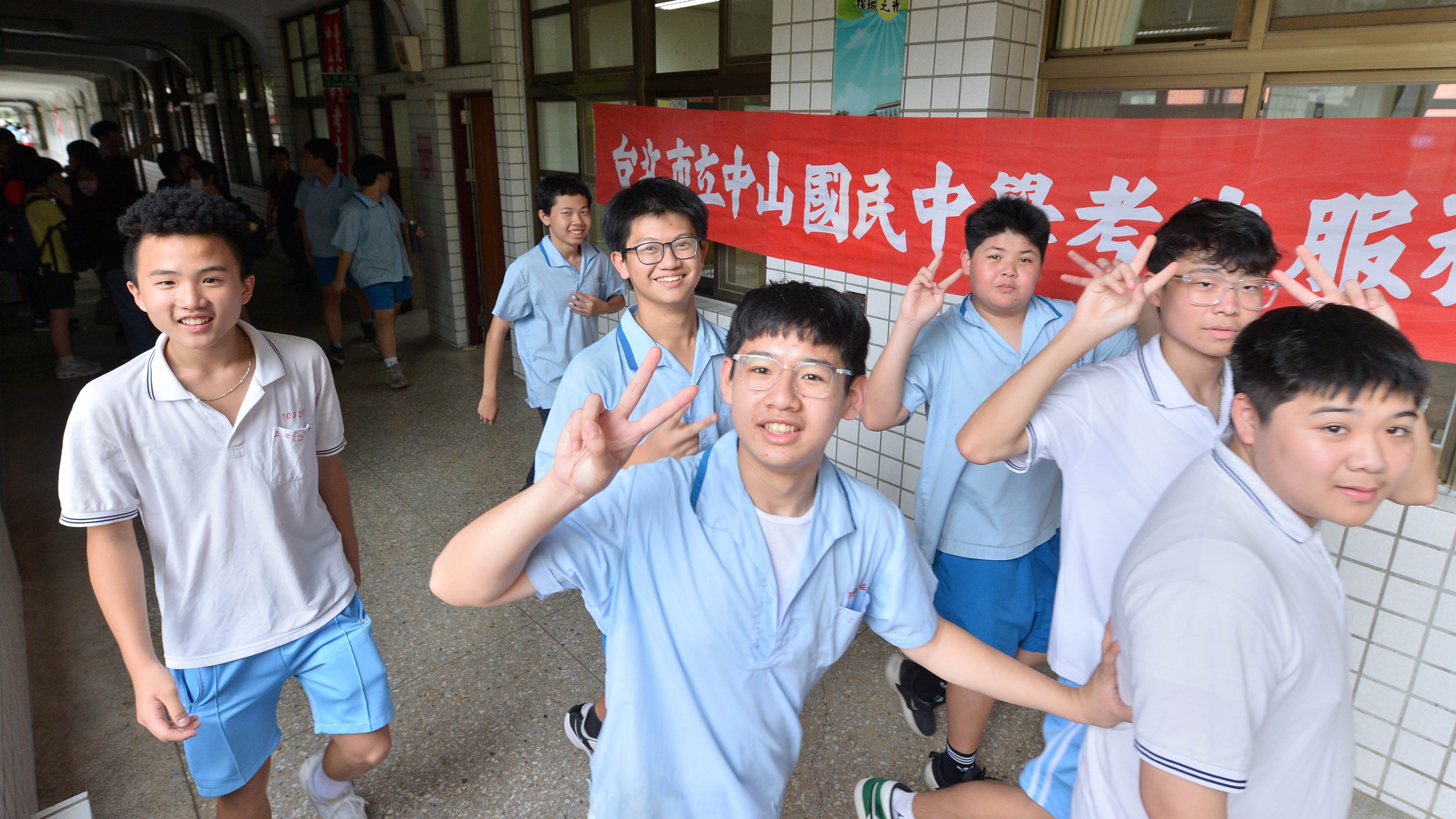 國中會考成績公告 712人拿5A和寫作6級 1萬490人5C